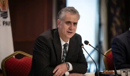 Bir büyükşehir daha AK Parti'ye mi katılıyor? AK Partili Yalçın canlı yayında duyurdu