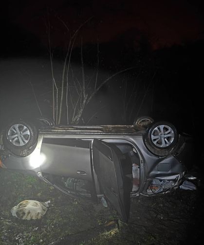 Korkunç kaza: Otomobil uçuruma yuvarlandı!