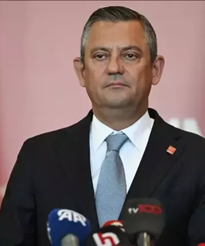 CHP Genel Başkanı Özgür Özel'den Süper Kupa mesajı: Fenerbahçe camiasını yürekten kutluyorum