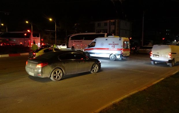 Malatya’da üç aracın karıştığı kazada 2 kişi yaralandı