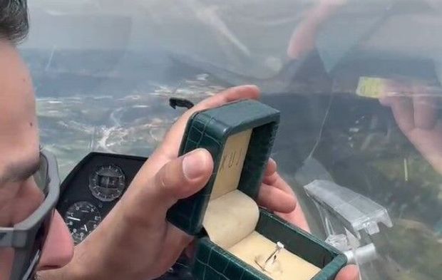 Evlilik teklifinin de böylesi: Aşkını 800 metre yüksekte ilan etti!