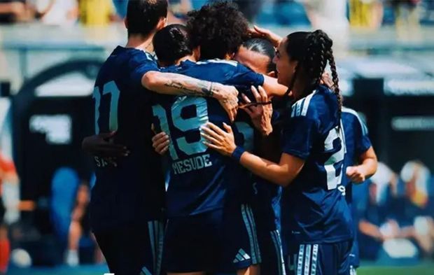Kadın futbolunda tarihi galibiyet! Bir ilk yaşandı