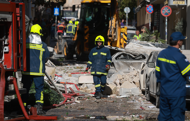 Patlama Yunanistan’ı alarma geçirdi: 2 kişi yaralı