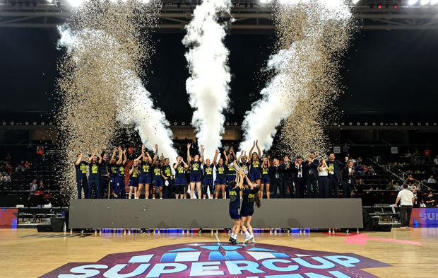 FIBA Kadınlar Süper Kupa mücadelesinde zafere ulaşan taraf Fenerbahçe oldu