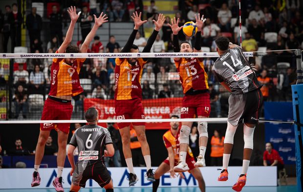 Galatasaray Madeş Mobilya Voleybol Erkekler Şampiyonlar Kupası'nın sahibi oldu