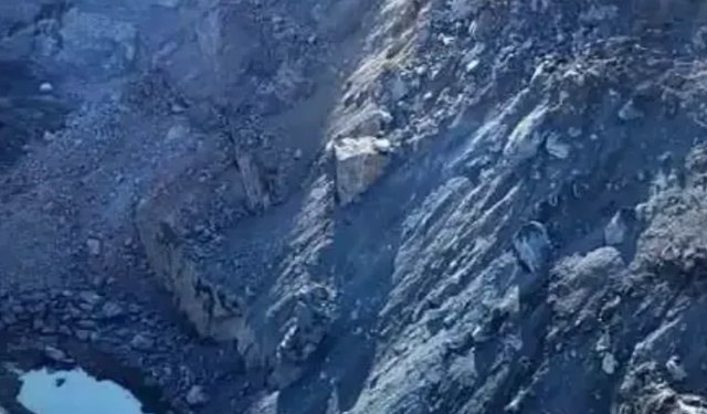 Göçük altında kalan şantiye müdürünü arama çalışmaları sürüyor