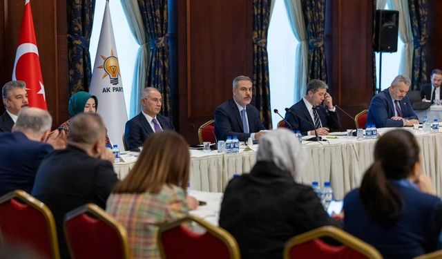 Dışişleri Bakanı Fidan, AK Parti Marmara Bölgesi milletvekilleriyle görüştü