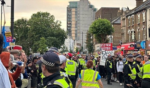 İngiltere’de Aşırı Sağcı Şiddete Karşı Ağır Cezalar