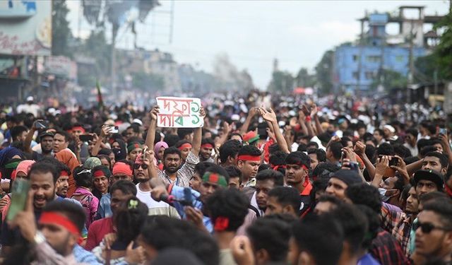 Bangladeş’te İktidar Değişimi: Bangladeş’i Neler Bekliyor?