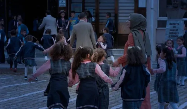 2025 Kasım ara tatil tarihi, kaç gün sürecek, uzatılacak mı, 1. dönem ne zaman bitecek, MEB takvimi açıklandı mı?