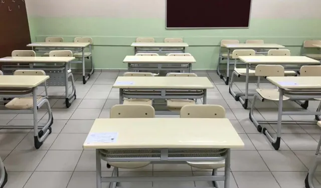 28 Ekim’de okullar yarım gün mü, tam gün mü tatil? 29 Ekim 2025 resmi tatil mi, kamu kurumları kapalı mı?