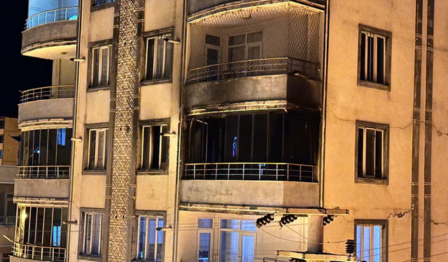 Adıyaman’da 5 katlı binada korkutan yangın! Dairelerinde mahsur kaldılar