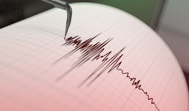 İstanbul 3.8 deprem ile sallandı!