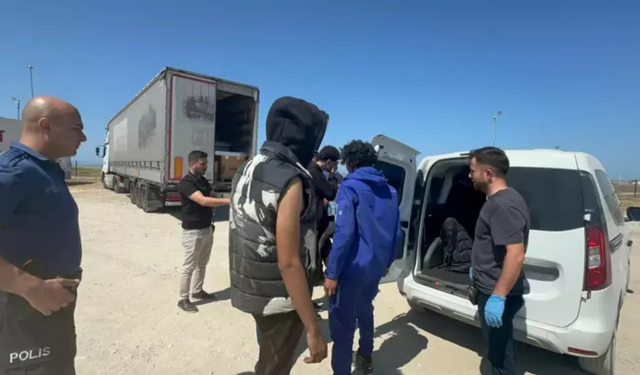 İtalya'ya gittiklerini sandılar, 3.500 Euro verdiler, Karasu’da yakalandılar