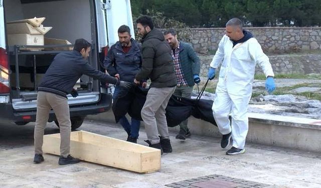 Antalya'da denizde erkek cesedi bulundu!
