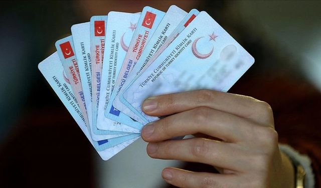 Yeni kimliğinizle özgür adımlar atın: İsim değişikliği nasıl yapılır?