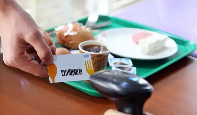 Bakanlık düğmeye bastı: Yemek kartlarında ek ücret dönemi sona eriyor