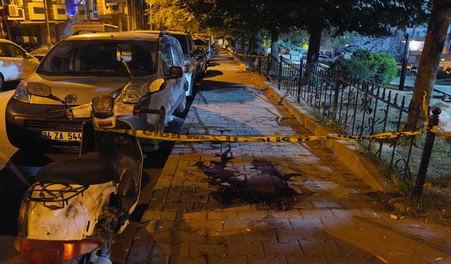 Sultangazi'de feci bıçaklı saldırı: Kurban hayatını kaybetti!