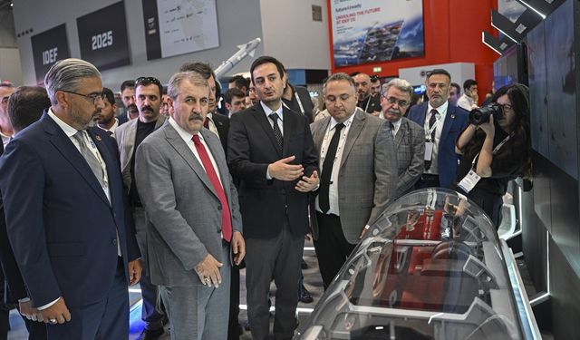 Büyük Birlik Partisi Genel Başkanı Destici, IDEF 2025’i ziyaret etti
