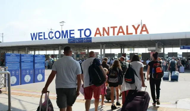 Turizmde tarihi gün: Antalya'ya turist girişinde son 5 yılın rekoru kırıldı!