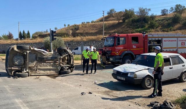 Manisa Alaşehir'de zincirleme kaza: 1 ölü, 6 yaralı