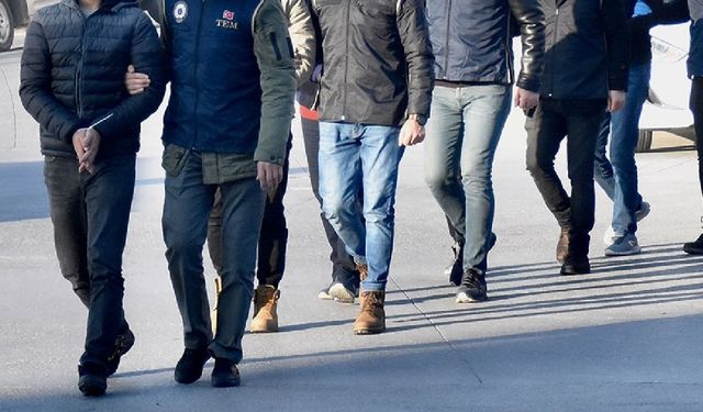 Ankara'da aranan yüzlerce suçlu daha yakayı ele verdi