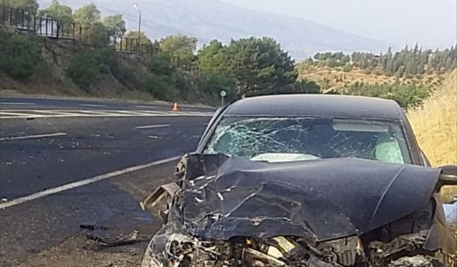 Elazığ - Diyarbakır yolunda feci kaza