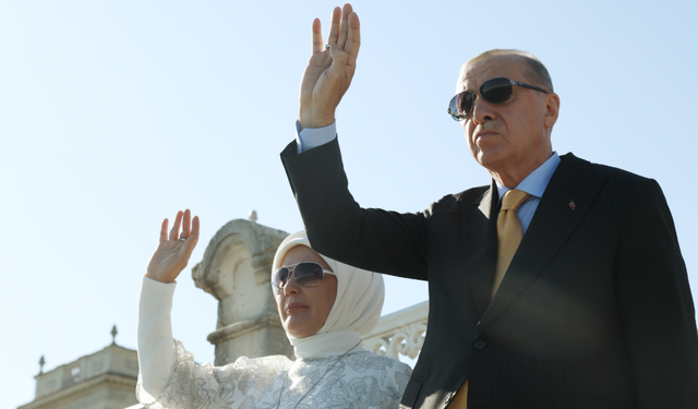 'Mavi Vatan Muhafızları' İstanbul'da: Cumhurbaşkanı Erdoğan Türk donanmasını selamlıyor!