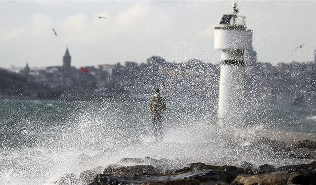 Meteoroloji: İstanbul’a yağmur, Marmara’ya fırtına geliyor!