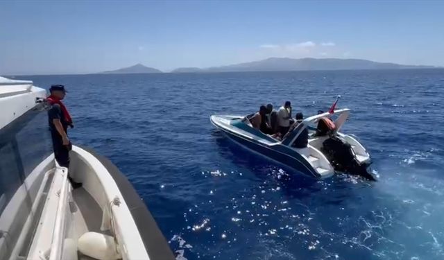 Muğla'da 39 düzensiz göçmen kurtarıldı