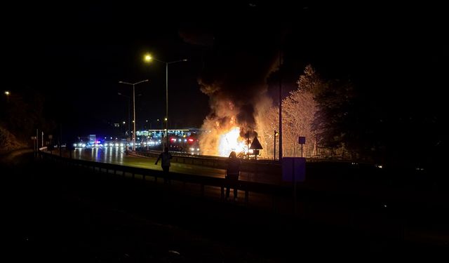 Samsun’da kamyon alevlendi! Polis tanker felaketi önledi