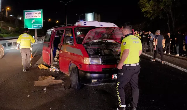 TEM’de minibüs faciası: 9 kişi yaralandı!