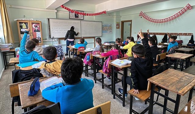 Sonucu merakla bekleniyordu: Eğitimin kısalması beklentisi sonuçsuz kaldı!