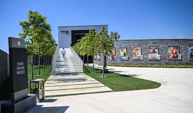 Ferdi Tayfur sanat merkezi ve müzesi açıldı