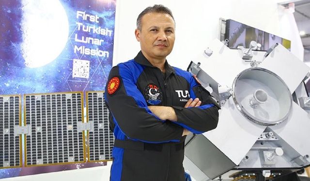 Türkiye'nin astronotları Ankara'daki öğrencilerle bir araya geldi