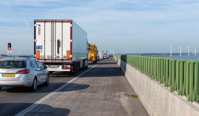 Banket nedir, trafikte banket ne anlama gelir? Banket yolu ne için kullanılır?