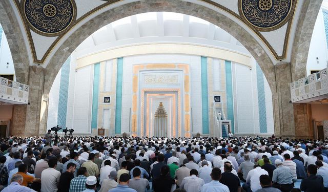 24 Ekim Cuma hutbesi konusu ne?: 'Birbirinizle çekişmeyin!' Diyanet'ten tarihi birlik ve kardeşlik çağrısı!