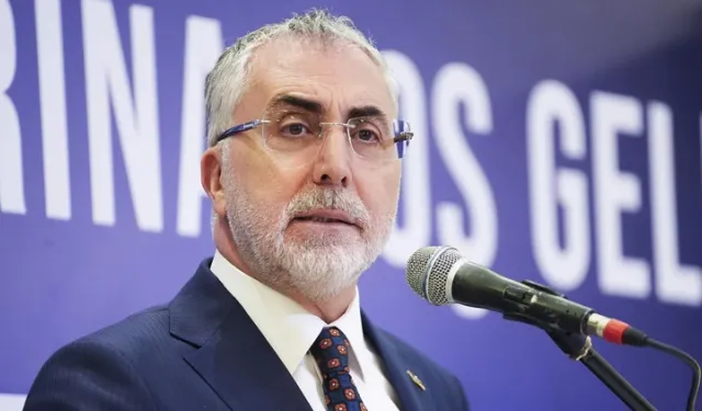 Bakan Işıkhan, 'Kampüse Hoş Geldin' programında gençlerle buluştu