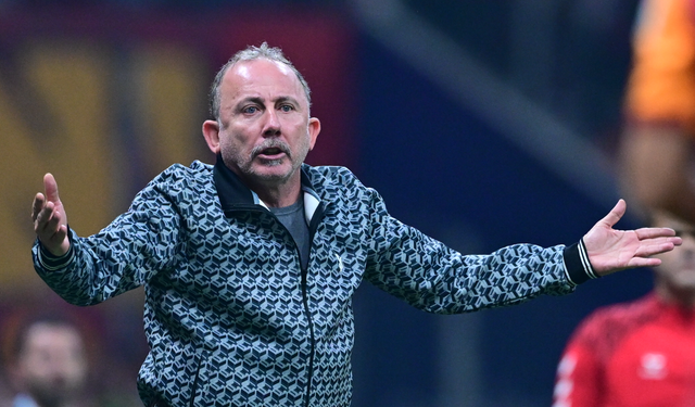 Sergen Yalçın'dan derbi sonrası takıma sert uyarı: 'Ne zaman galip geleceğiz?'