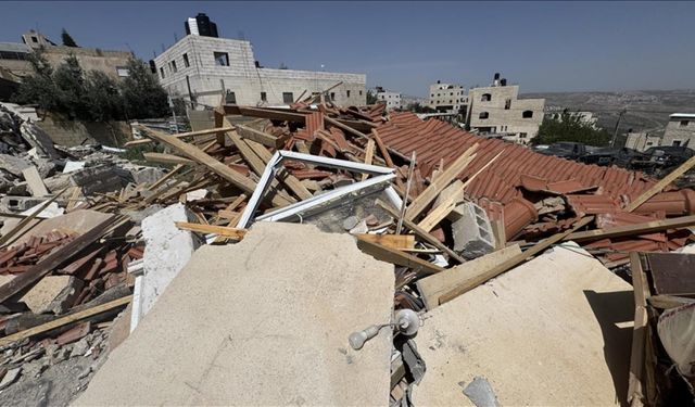 İsrail, Doğu Kudüs'te Filistinli vatandaşa kendi evini zorla yıktırdı