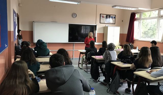 İstanbul’daki okullarda yeni düzenleme: Cuma namazına kolaylık talimatı!