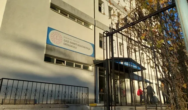 Erzurum'da okul çıkışında izdiham: 23 öğrenci hastaneye kaldırıldı