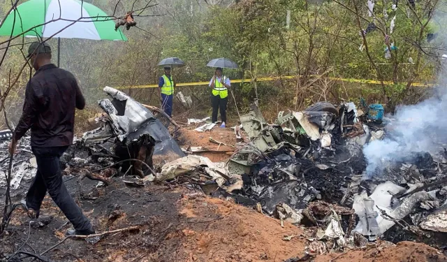 Kenya’da turistleri taşıyan uçak düştü: 11 kişi hayatını kaybetti