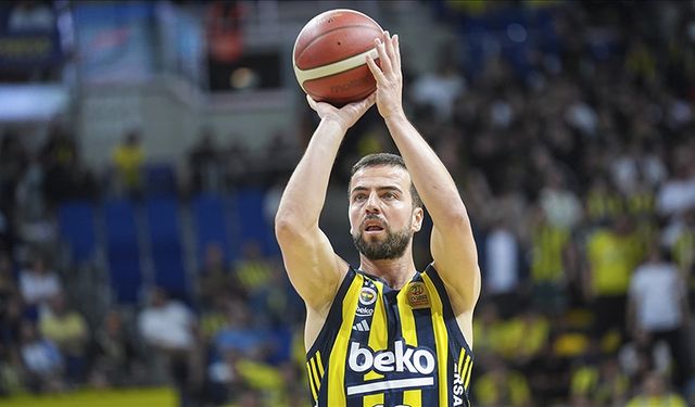 Fenerbahçe kaptanı ehliyetini kaptırdı! Melih Mahmutoğlu alkollü araç kullanırken yakalandı!
