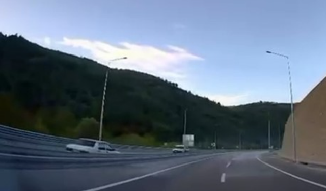 Bursa’da ters yöne giren Tofaş kazaya ramak kala durdu