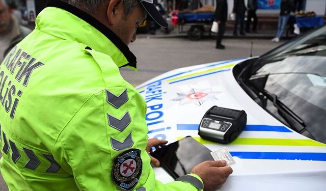 Eskişehir’de makas atan alkollü sürücüye 62 Bin 719 lira ceza