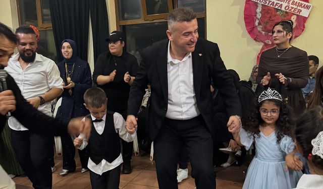 20 askerin şehit olduğu gün AK Partili belediye başkanının halaylı düğün paylaşımı tepki çekti