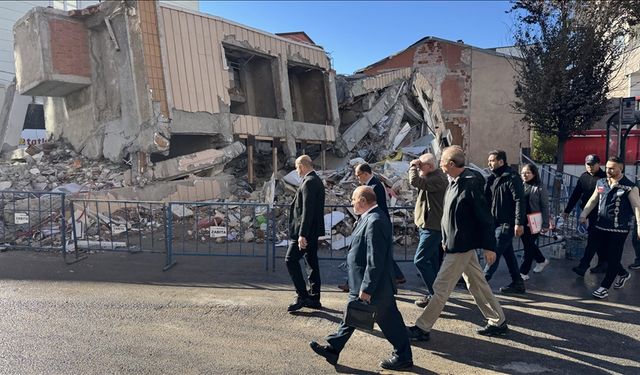 Gebze'deki facia sonrası yetkililerden açıklama: Sındırgı depreminin etkisi yok