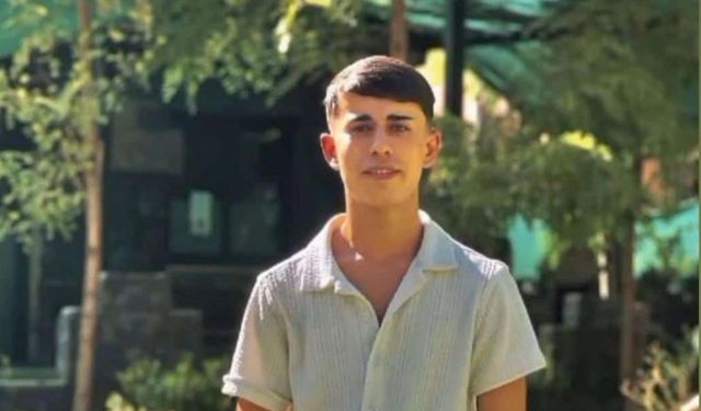 Daha 17 yaşında: Halı sahada kalp krizi geçiren genç hayatını kaybetti