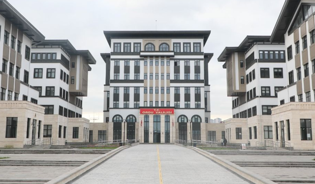 Yol kenarında Kur'an-ı Kerim sayfaları bulundu: Valilikten açıklama geldi